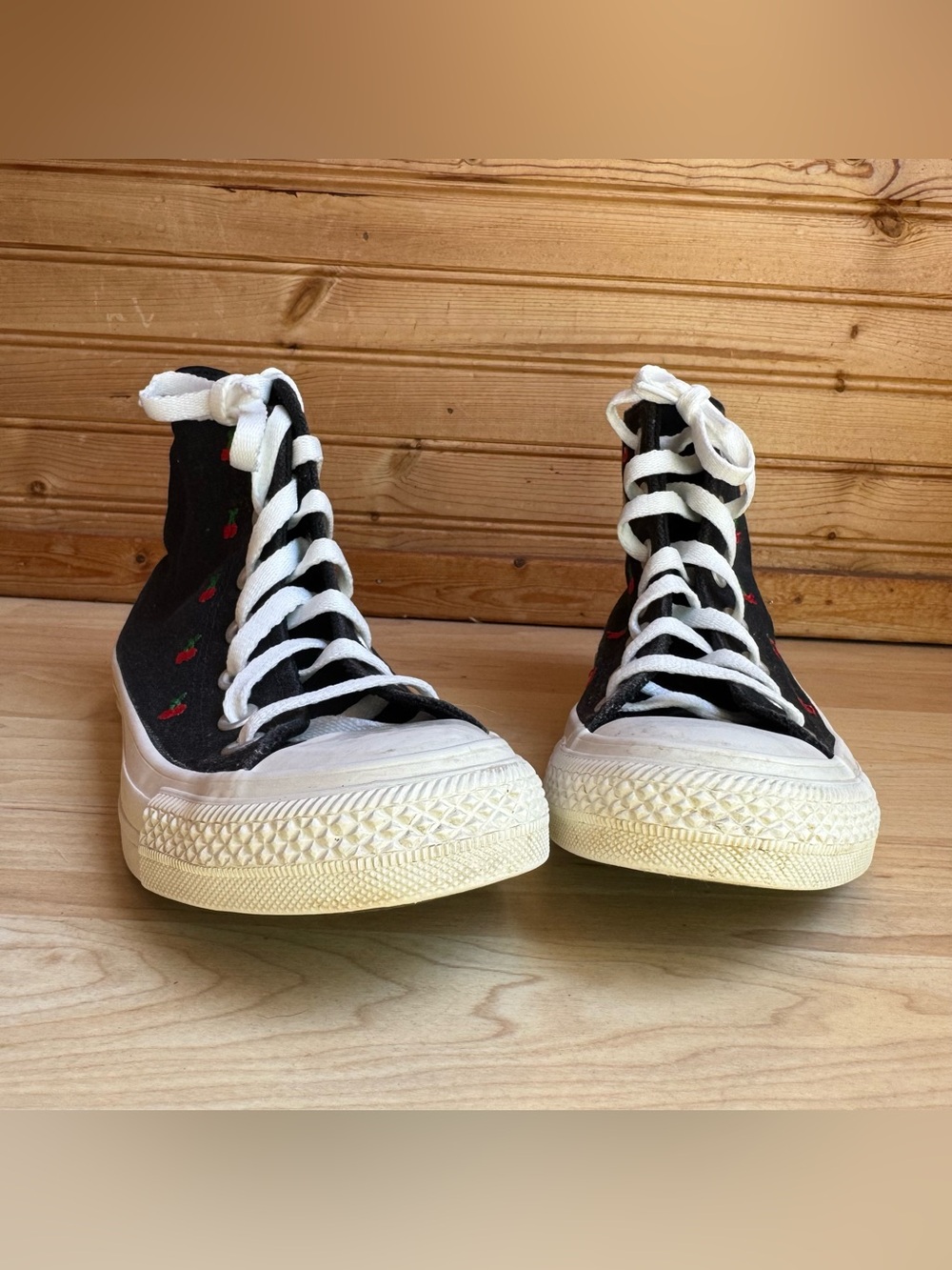 Converse All Star High-Top Canvas Sneakers Black w Embroidered Cherries Size 6 - Picture 4 of 8